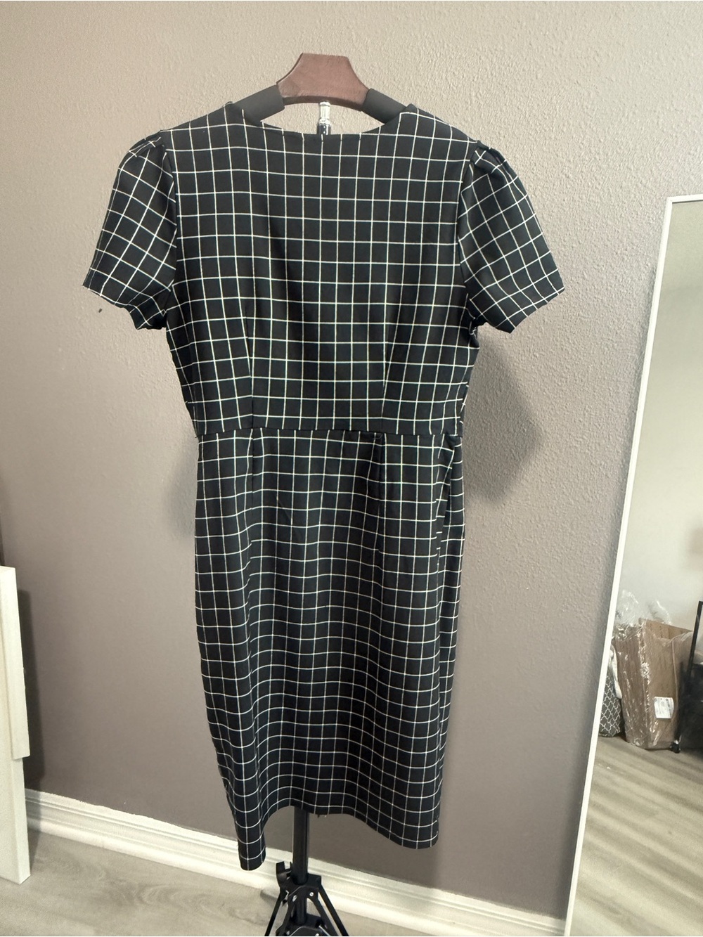 Tacera Black Grid Midi Dress - Picture 2 of 4
